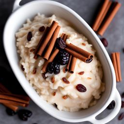 rice pudding with creamy rice, cinnamon, and raisins. 